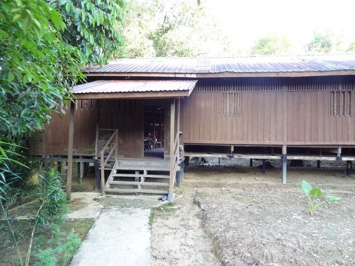 Entrance to Nanga Sumpa Lodge