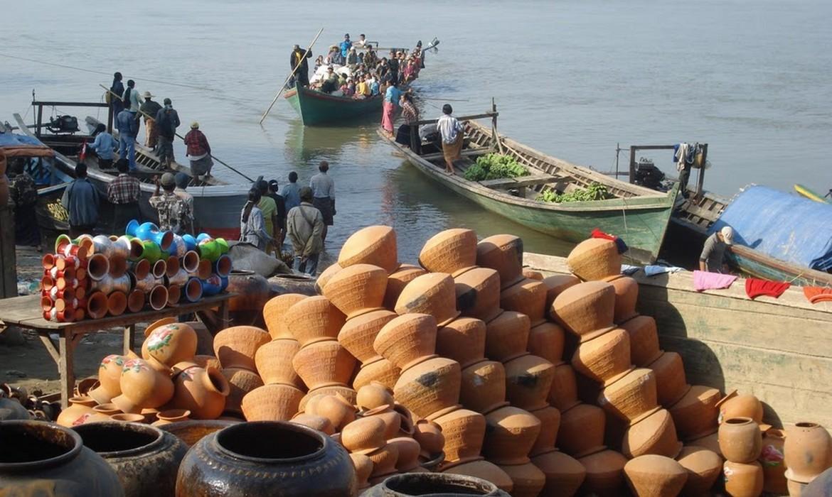 Pots, Bhamo