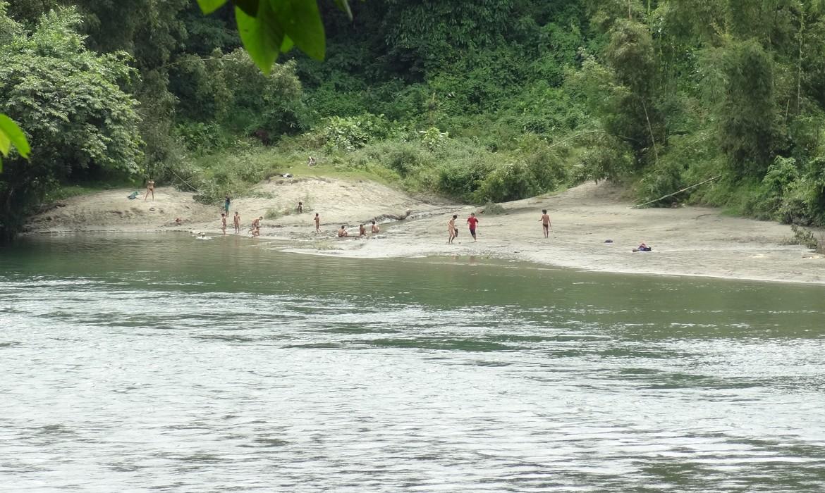 River, Putao