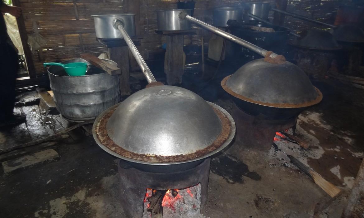 Pots, Putao