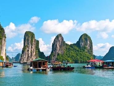 Floating village, Halong Bay