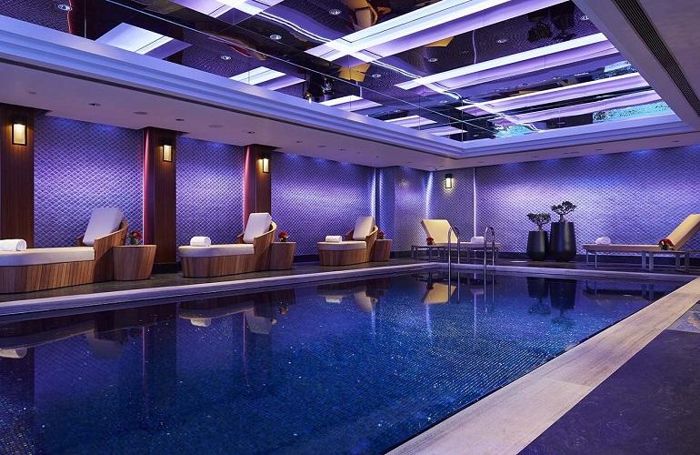 Swimming Pool, Mandarin Oriental Hong Kong