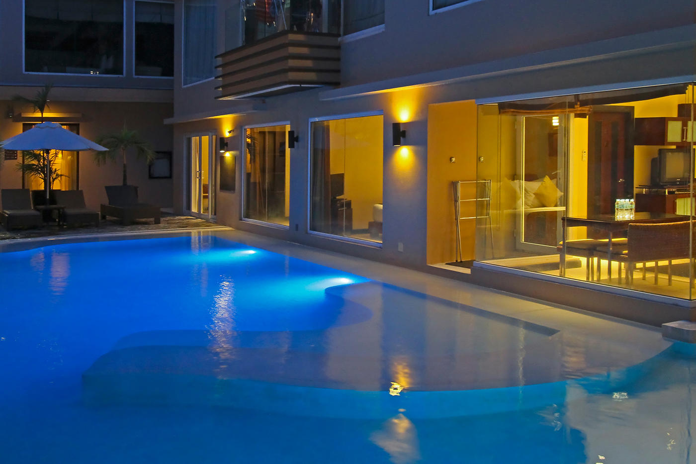 Swimming pool, Two Seasons Boracay Resort