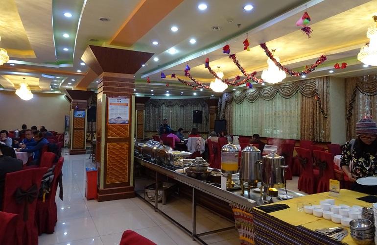 Restaurant, Gesar Hotel