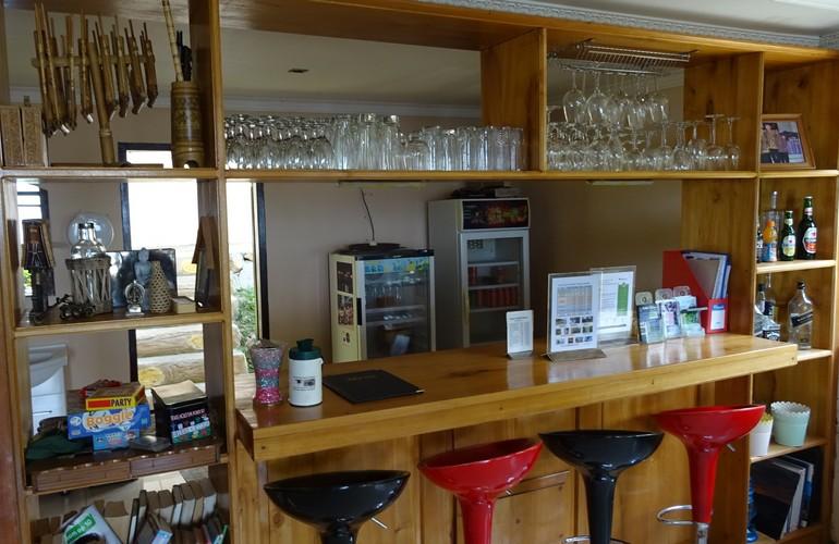 Bar, Dolidi Ndano Towale
