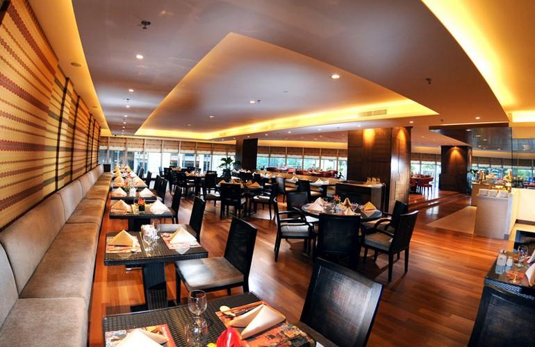 Cafe Majestic, Riverside Majestic