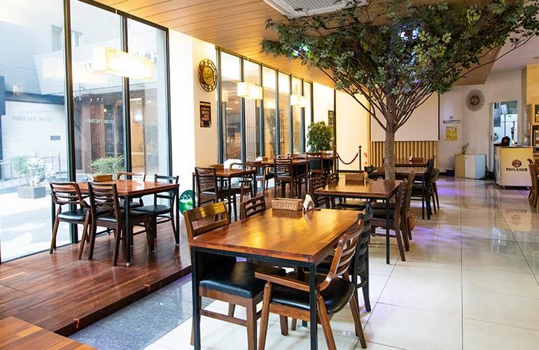 Restaurant, Towerhill Hotel