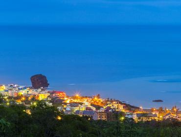 Kenting at night