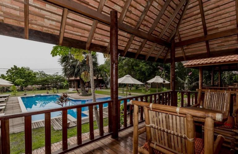 Balcony, Angkor Heart Bungalow