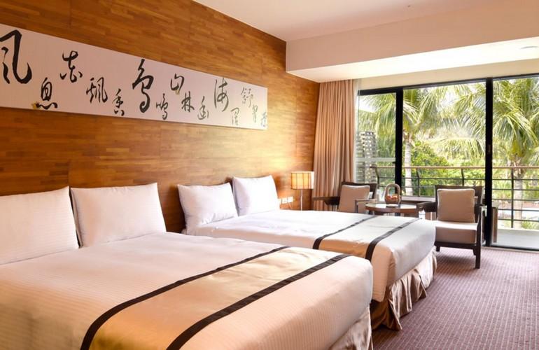 Deluxe Room, Caesar Park Hotel