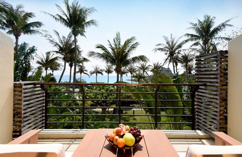 Balcony, Deluxe Room, Caesar Park Hotel