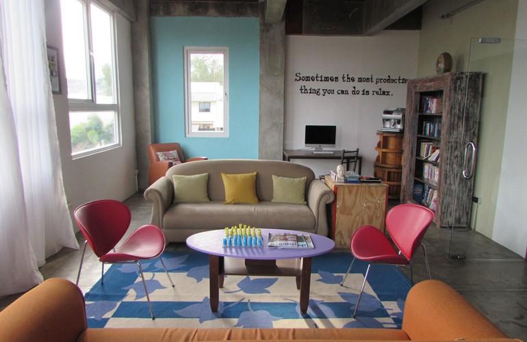 Reading nook, The Henry Hotel Cebu