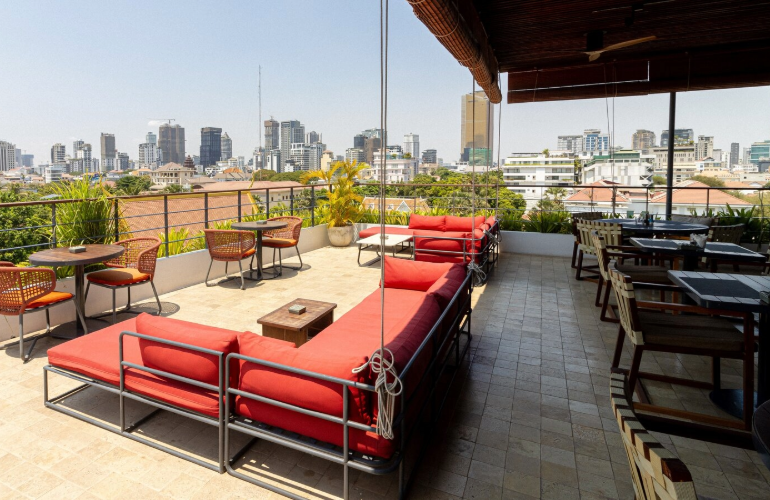 Rooftop Bar & Restaurant
