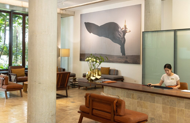 Hotel Lobby