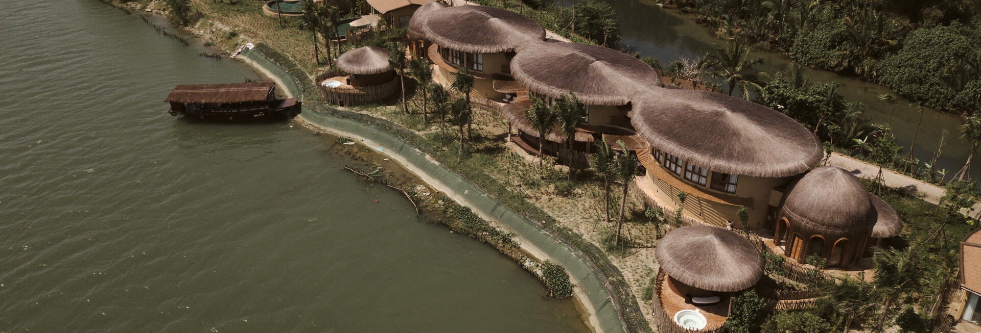 Namia River Retreat 