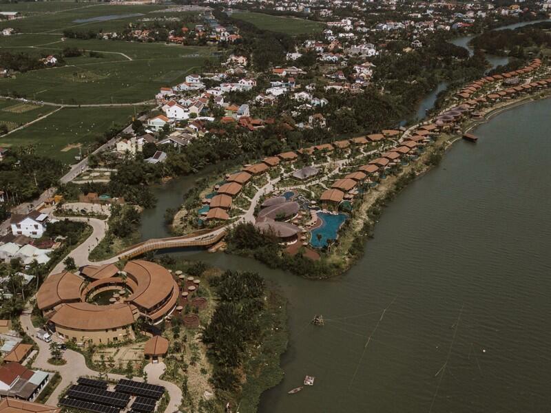 Overview, Namia River Retreat 