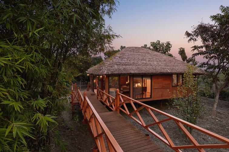 Villa walkway, Jaagir Manor
