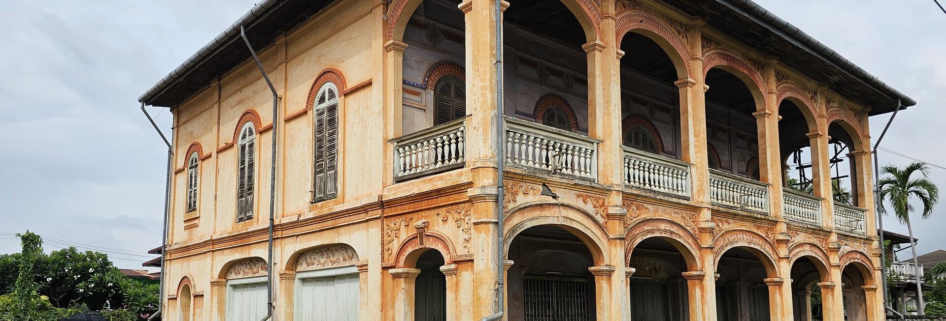 Architecture of Tha Rae, Isaan